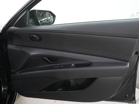 Certified 2026 Hyundai Elantra SEL FWD image 9