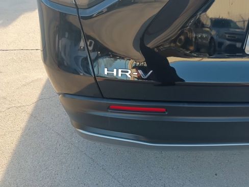 Used 2025 Honda HR-V Sport image 11