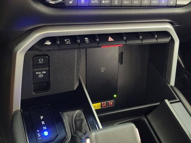Used 2025 Toyota Sequoia Platinum AWD/4WD image 32