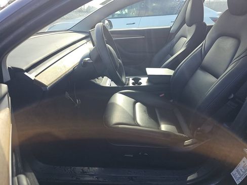 Used 2023 Tesla Model 3 Standard Range RWD image 3