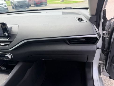 Used 2022 Nissan Altima 2.5 S FWD image 31