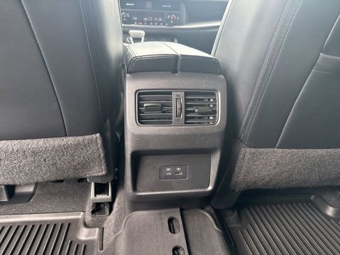 Used 2023 Nissan Rogue SV w/ SV Premium B Package FWD image 25