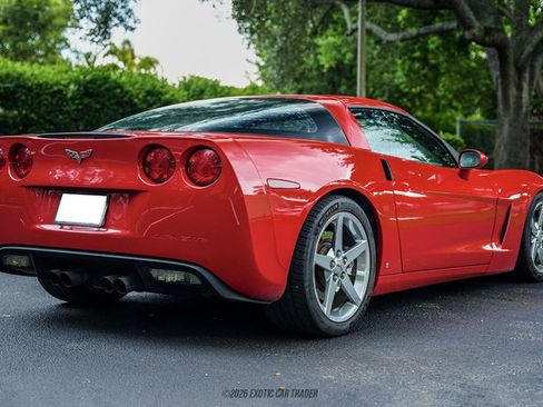 Used 2006 Chevrolet Corvette Coupe w/ Preferred Equipment Group RWD image 18
