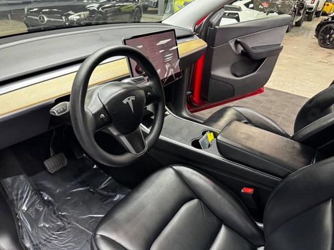 Used 2021 Tesla Model Y Long Range AWD/4WD image 31