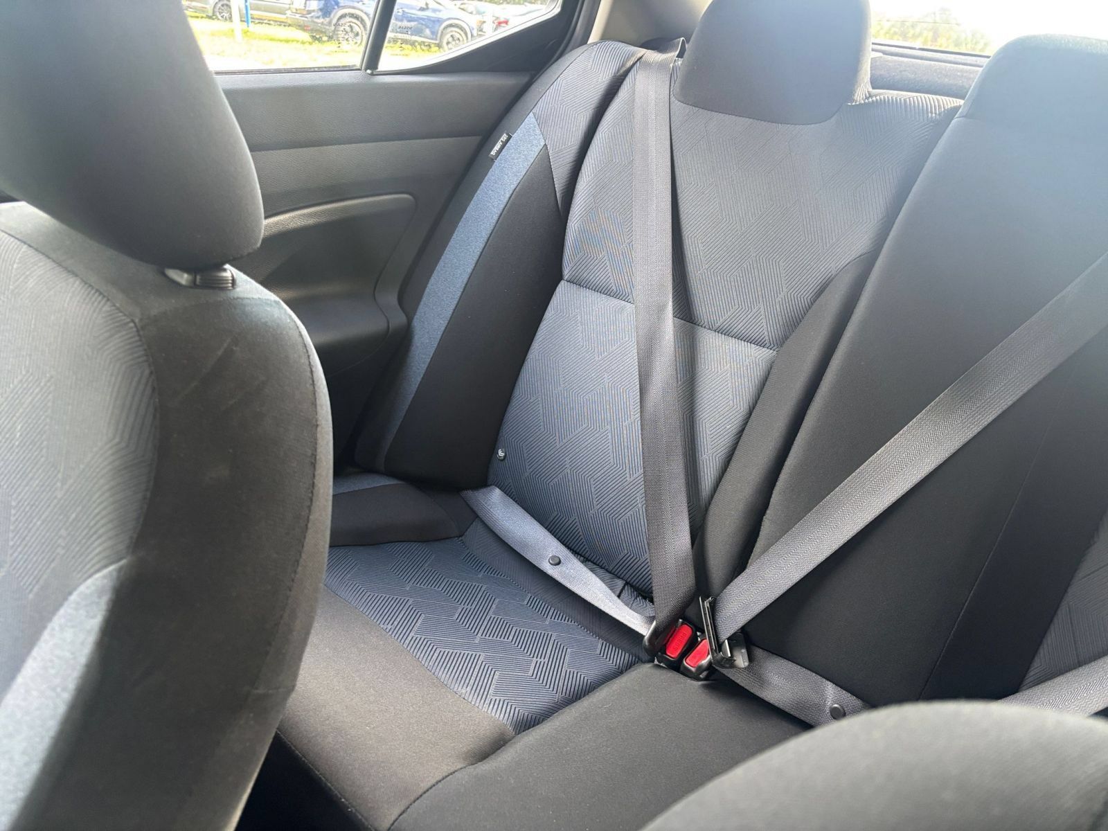 Used 2025 Nissan Versa SV FWD image 36