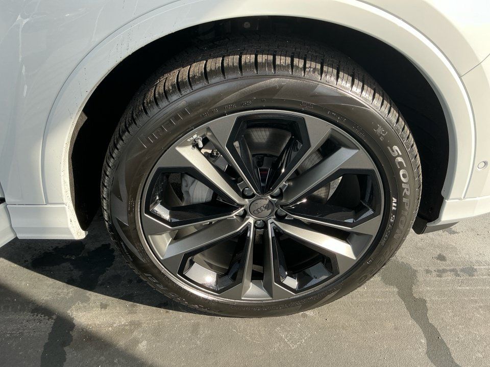 Certified 2026 Audi Q7 3.0T Premium Plus w/ Premium Plus Package AWD/4WD image 26