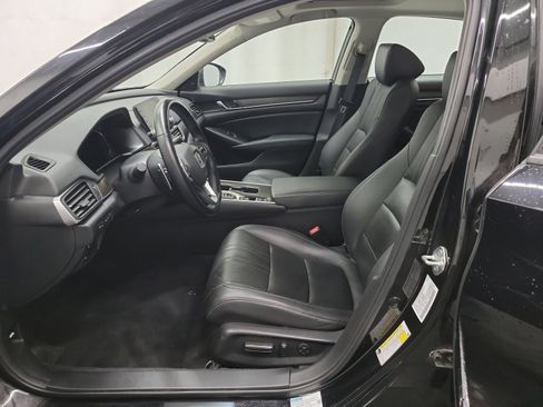 Certified 2022 Honda Accord Touring image 6