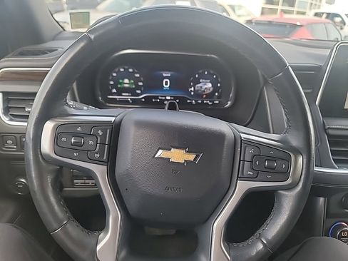 Used 2023 Chevrolet Suburban Premier w/ Advanced Technology Package image 22