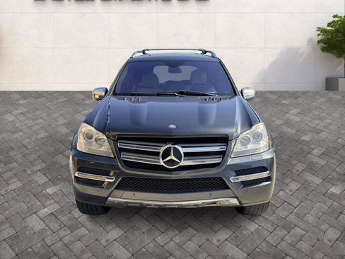 Used 2010 Mercedes-Benz GL 320 BlueTEC 4MATIC image 2