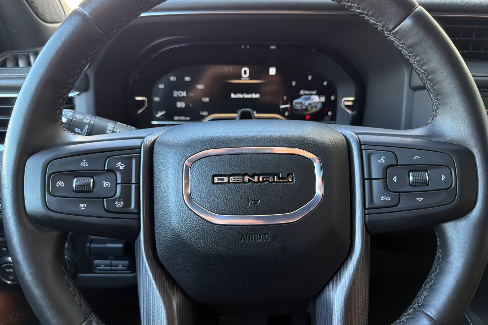 Used 2024 GMC Yukon Denali Ultimate AWD/4WD image 25