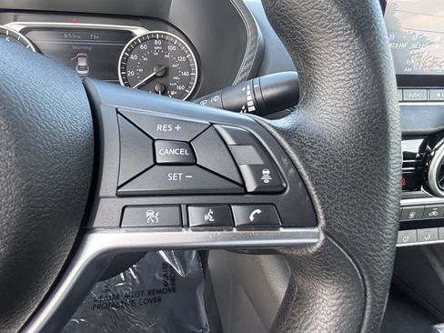 Used 2025 Nissan Sentra SV FWD image 26