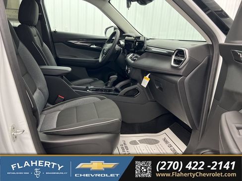 New 2026 Chevrolet TrailBlazer LS w/ LS Convenience Package AWD/4WD image 15