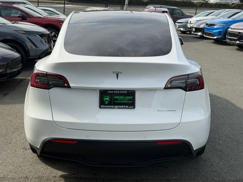 Used 2021 Tesla Model Y Long Range image 6
