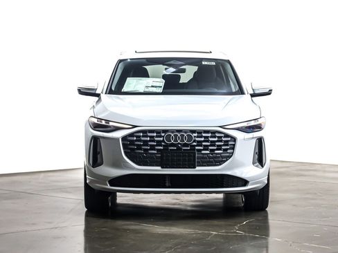 New 2025 Audi Q5 Premium Plus image 2