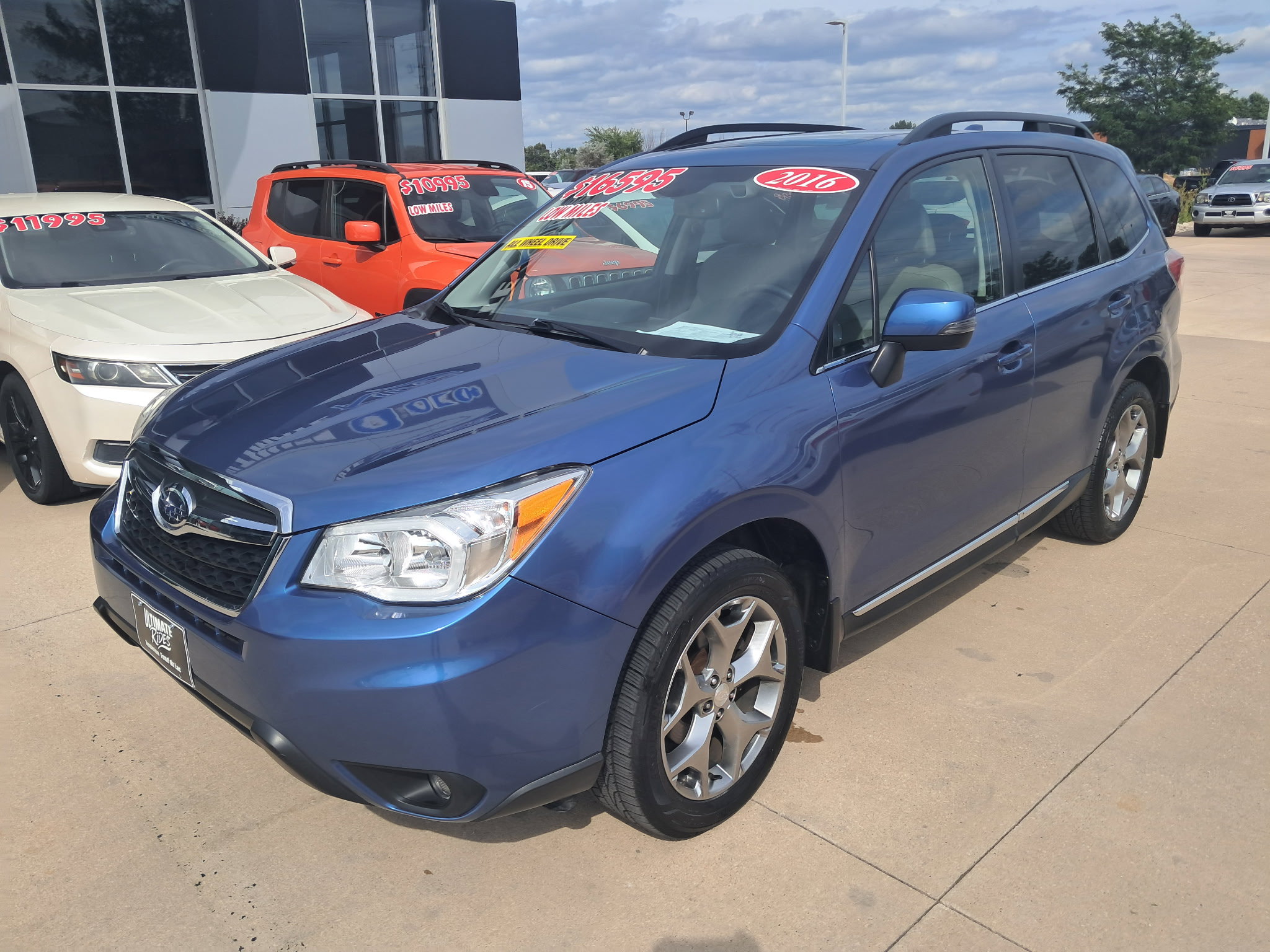 Used 2016 Subaru Forester 2.5i Touring w/ Eyesight & Navigation System AWD/4WD image 1