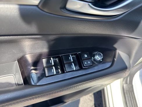 Used 2023 MAZDA CX-5 AWD 2.5 S w/ Premium Plus Pkg image 18