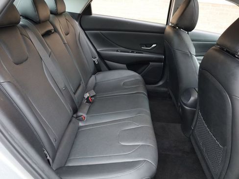 Used 2023 Hyundai Elantra Limited image 23