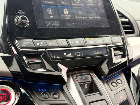 Used 2020 Honda Odyssey Elite image 12
