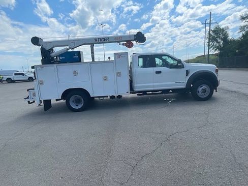 Used 2022 Ford F550 4x4 SuperCab Super Duty image 13