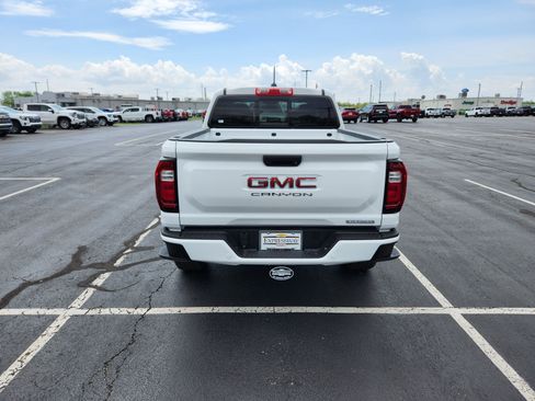 New 2025 GMC Canyon Elevation w/ Convenience Package image 4