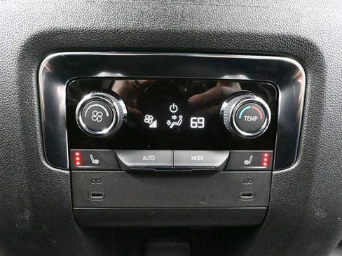 Used 2025 Chevrolet Tahoe Premier image 46