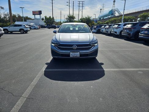 Used 2023 Volkswagen Jetta S image 2