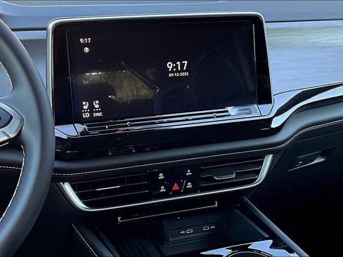 New 2026 Volkswagen Atlas Cross Sport SE image 6