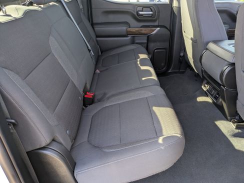 Used 2022 GMC Sierra 1500 SLE w/ X31 Off-Road Package image 13
