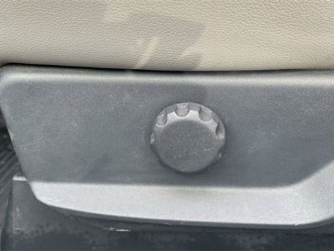 Used 2022 Ford F250 XL w/ Power Equipment Group image 12