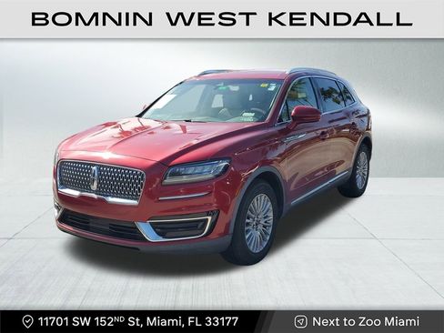 Used 2019 Lincoln Nautilus FWD image 3