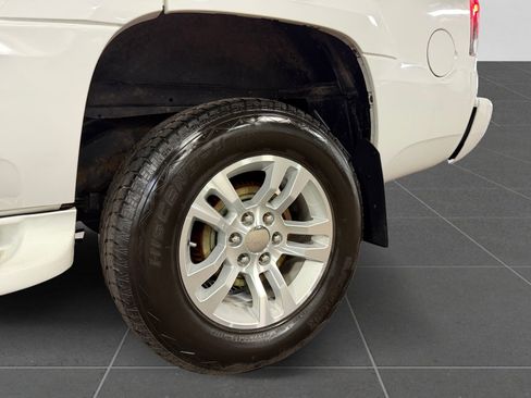 Used 2000 Cadillac Escalade 4WD image 46