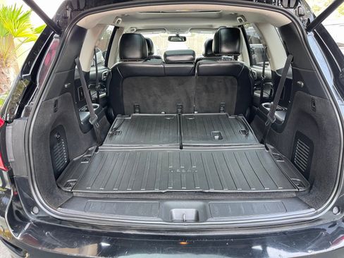 Used 2019 Nissan Pathfinder SL image 21