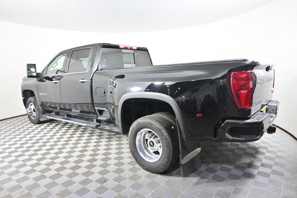 Used 2021 Chevrolet Silverado 3500 High Country w/ Snow Plow Prep/Camper Package AWD/4WD image 4