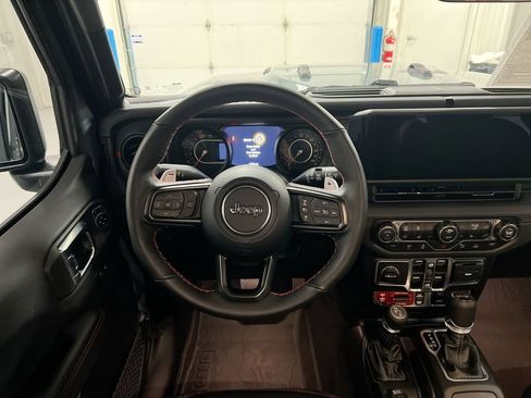 Used 2026 Jeep Wrangler Unlimited Rubicon 392 w/ Quick Order Package 27X Moab AWD/4WD image 11