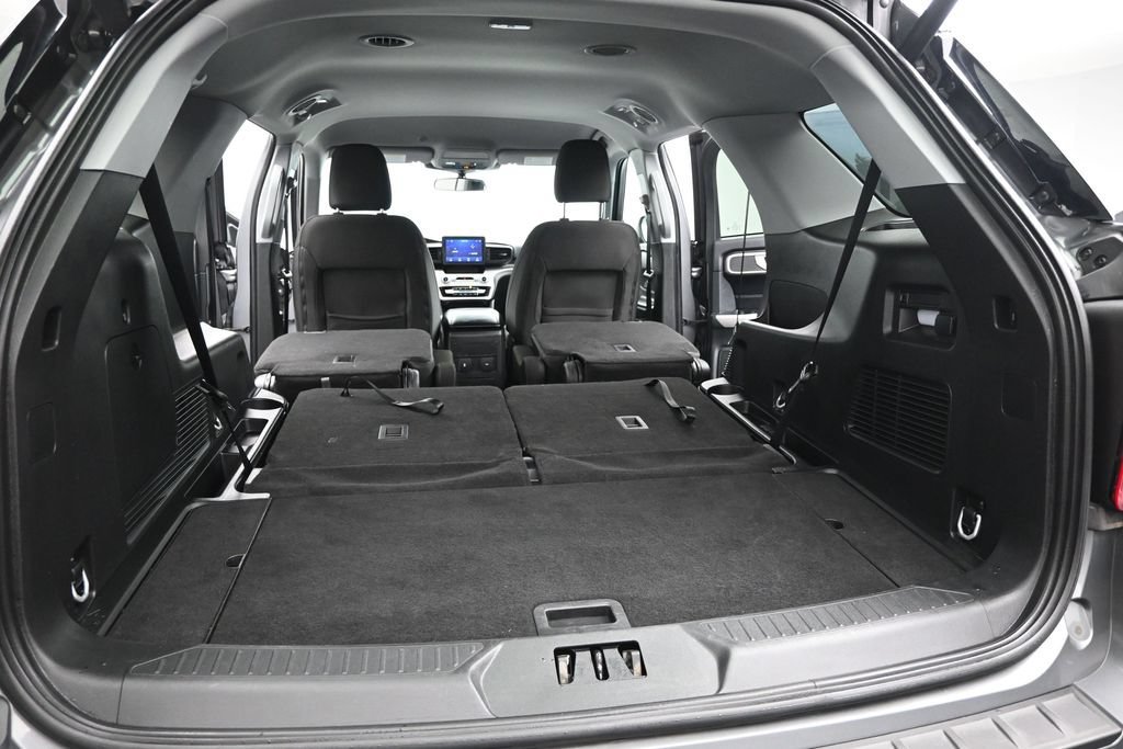 Used 2023 Ford Explorer XLT RWD image 24