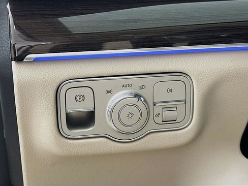 Used 2026 Mercedes-Benz GLS 450 4MATIC image 10