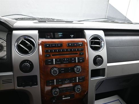 Used 2010 Ford F150 Lariat image 14