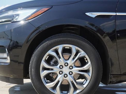 Used 2021 Buick Enclave Avenir w/ Avenir Technology Package FWD image 5