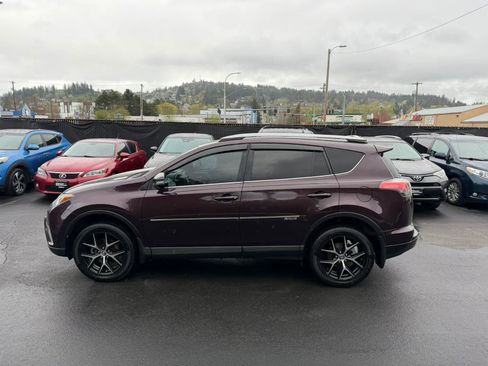 Used 2017 Toyota RAV4 SE w/ Power Special Value Package image 8