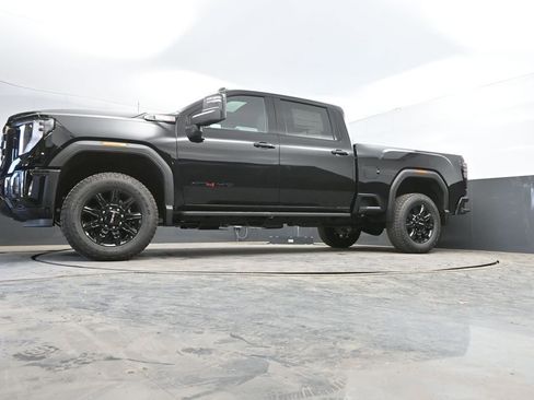 New 2026 GMC Sierra 2500 AT4 w/ AT4 Premium Plus Package AWD/4WD image 34