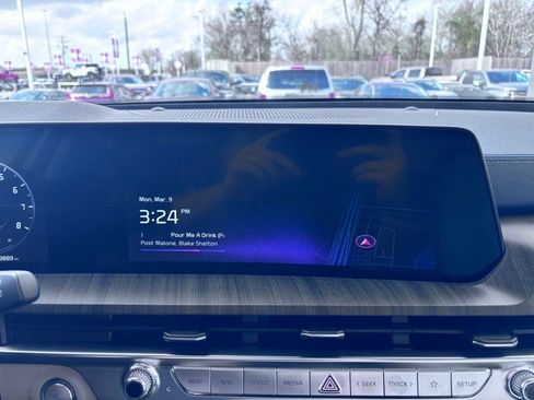 Used 2023 Kia Telluride SX image 32