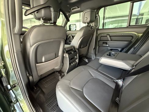 New 2026 Land Rover Defender 110 X-Dynamic SE AWD/4WD image 25