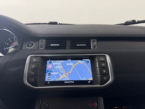 Used 2019 Land Rover Range Rover Evoque SE AWD/4WD image 24