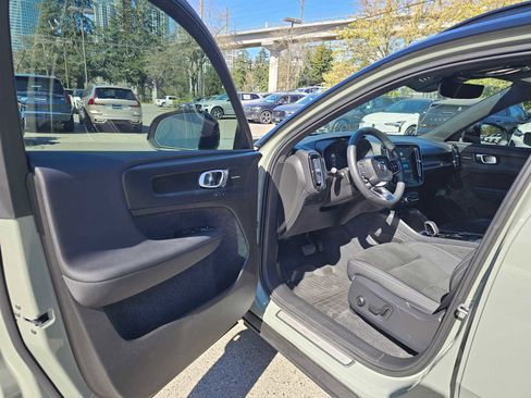 Certified 2023 Volvo XC40 Recharge Ultimate w/ Protection Package Premier AWD/4WD image 20