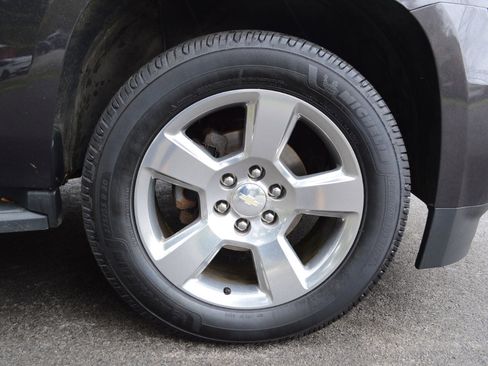 Used 2017 Chevrolet Tahoe LT image 12