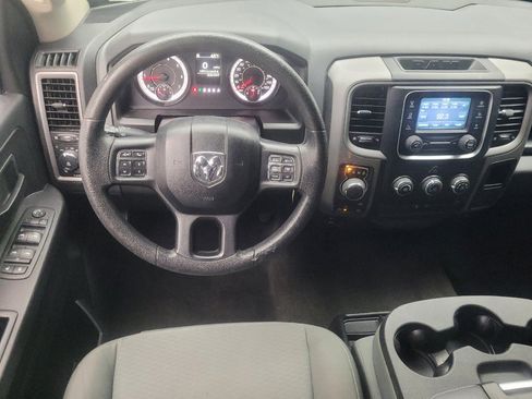 Used 2017 RAM 1500 Express AWD/4WD image 22