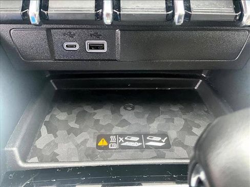 Used 2025 Chevrolet Colorado ZR2 w/ Technology Package AWD/4WD image 27