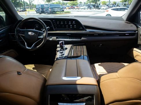 Used 2021 Cadillac Escalade Sport w/ LPO, ONYX Package RWD image 29