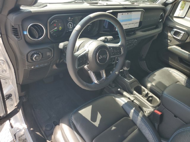 Used 2024 Jeep Wrangler High Altitude AWD/4WD image 23