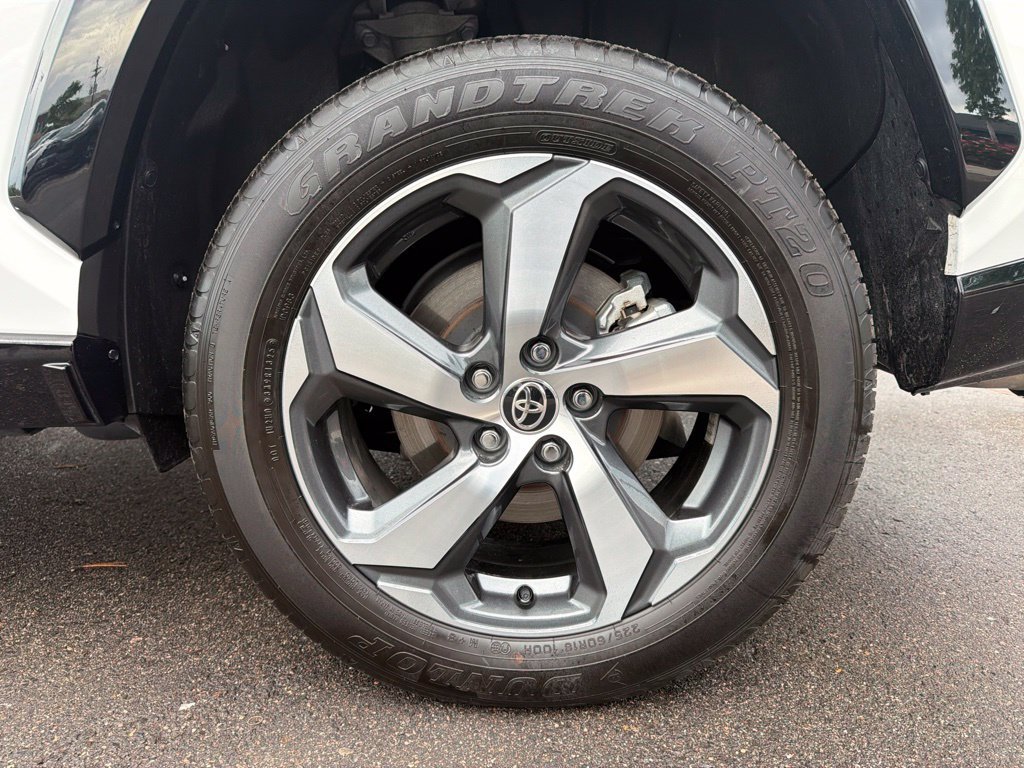 Used 2025 Toyota RAV4 SE AWD/4WD image 34